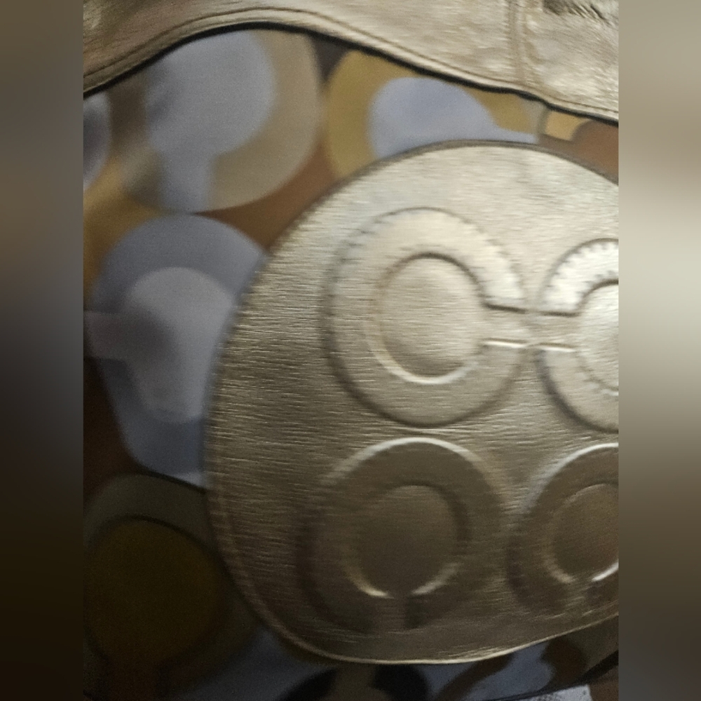 ๐โฃ๏ธCoach Metallic Gold and Brown Shoulder Bag๐๐ - Picture 12 of 12